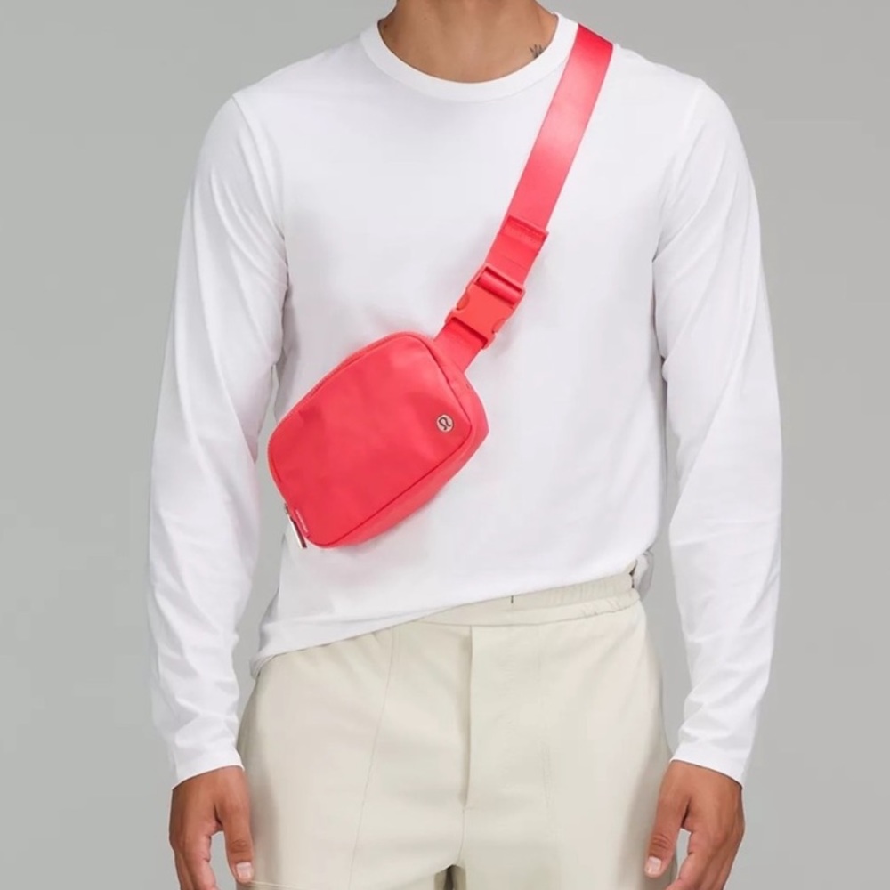 NWT LULULEMON Everywhere Belt Bag Pale Raspberry NEW - Picture 3 of 7